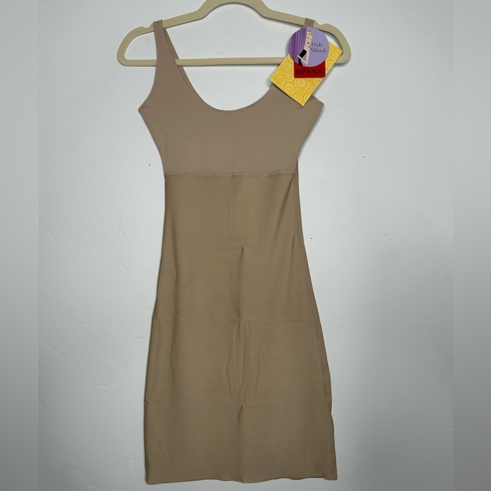 NWT‎ Spanx Shapewear Slip Tan Size Small Evening Wear Bridesmaid